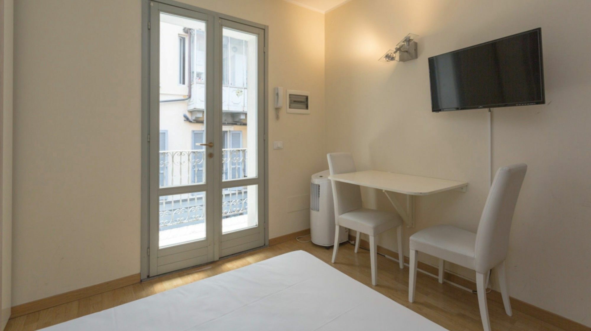 Short Rent Apartments Mediolan Zewnętrze zdjęcie